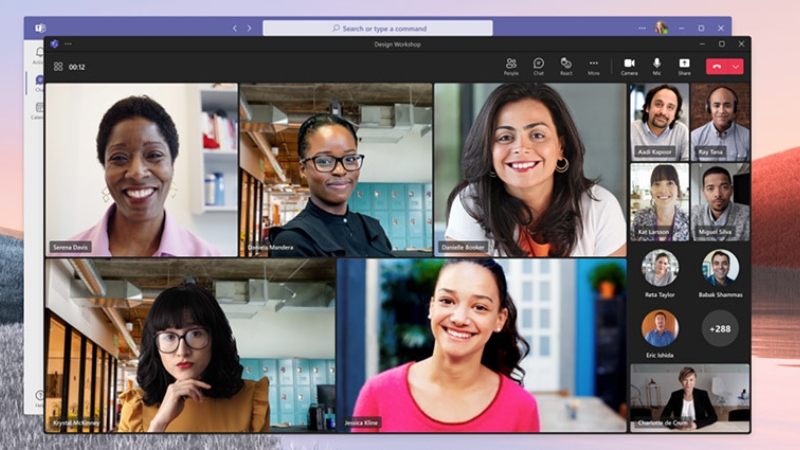 Microsoft Teams không chỉ là công cụ liên lạc mà còn là nền tảng cộng tác mạnh mẽ. Để tận dụng tối đa các tính năng của Teams, đặc biệt là trong các cuộc họp trực tuyến, bạn cần nắm vững các thủ thuật và phím tắt hữu ích. Bài viết này sẽ hướng dẫn chi tiết cách tùy chỉnh bố cục video, thêm tab ứng dụng, tạo khảo sát, và nhiều hơn nữa. 1. Tùy chỉnh bố cục video cho cuộc họp hiệu quả: Teams cung cấp nhiều tùy chọn bố cục video để phù hợp với từng loại cuộc họp: Bộ sưu tập (Gallery): Hiển thị tối đa 9 người, ưu tiên người bật camera hoặc đang nói. Bộ sưu tập lớn (Large gallery): Hiển thị tối đa 49 người, yêu cầu ít nhất 10 người bật camera. Chế độ Cùng nhau (Together Mode): Tạo không gian ảo chung cho tất cả người tham gia, tăng tính tương tác. Để thay đổi bố cục, chọn "Xem thêm tùy chọn" (...) trên thanh điều khiển cuộc họp. 2. Thêm tab tùy chỉnh để tăng năng suất: Mở rộng chức năng của Teams bằng cách thêm các tab cho ứng dụng, trang web và công cụ Microsoft 365 khác. Điều này giúp bạn truy cập nhanh các tài liệu, công cụ yêu thích mà không cần chuyển đổi giữa các ứng dụng. 3. Tạo khảo sát ngay trong cuộc họp: Sử dụng tính năng Forms để thu thập ý kiến phản hồi nhanh chóng từ người tham gia. Nhấp vào biểu tượng Forms dưới hộp thông báo để tạo và gửi khảo sát. 4. Gửi Sticker & GIF để tăng tính tương tác: Tạo không khí vui vẻ và thân thiện trong cuộc họp bằng cách gửi sticker và GIF. Điều này giúp giảm căng thẳng và tăng tính sáng tạo. 5. Làm mờ phông nền (background) để tập trung: Loại bỏ các yếu tố gây xao nhãng trong cuộc gọi video bằng tính năng làm mờ nền. Tìm tính năng này bằng cách nhấp vào dấu ba chấm (...) trong cuộc gọi video. 6. Ghi âm và ghi chép cuộc họp tự động: Ghi lại nội dung cuộc họp để tham khảo sau này. Teams tự động ghi chép nội dung cuộc họp thành văn bản. Bản ghi được lưu trữ trong OneDrive hoặc SharePoint. Nhấp vào dấu ba chấm (...) trên thanh công cụ và chọn "Start Recording". 7. Tận hưởng trải nghiệm độc đáo với Together Mode: Hiển thị tất cả người tham gia trên cùng một khung hình ảo, tạo cảm giác gần gũi. Chế độ này đặc biệt hữu ích cho các cuộc họp nhóm lớn. 8. Tạo ghi chú cuộc họp để theo dõi: Sử dụng tính năng Meeting Notes để ghi lại các điểm chính của cuộc họp. Ghi chú được lưu trữ trong tab cuộc họp, dễ dàng truy cập sau này. Kết luận: Bằng cách áp dụng các thủ thuật và tính năng này, bạn sẽ nâng cao hiệu quả cuộc họp trên Microsoft Teams, tối ưu hóa sự cộng tác và tăng năng suất làm việc. Làm chủ Microsoft Teams với Thủ thuật & Phím tắt P1 